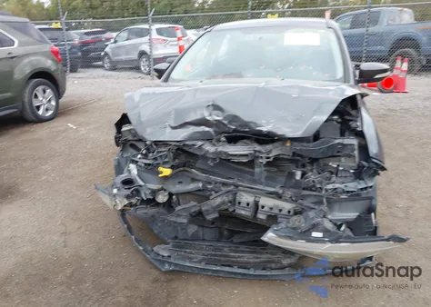 2016 Ford Focus Se z USA, uszkodzony, nr VIN 1FADP3F29GL379439